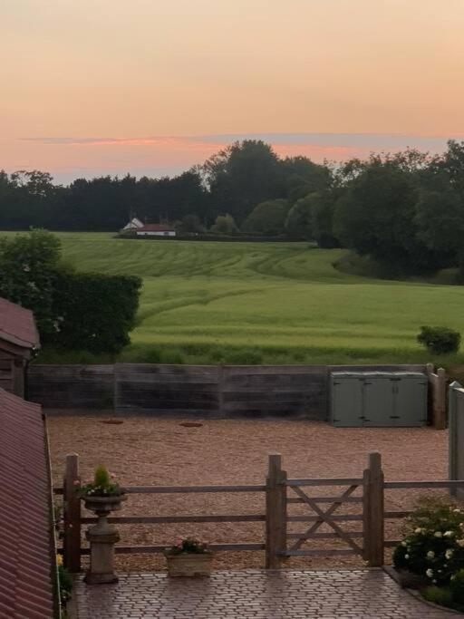 Idyllic Rural Retreat - Stunning 2 Bed Annex. Villa Wood Norton Exterior photo